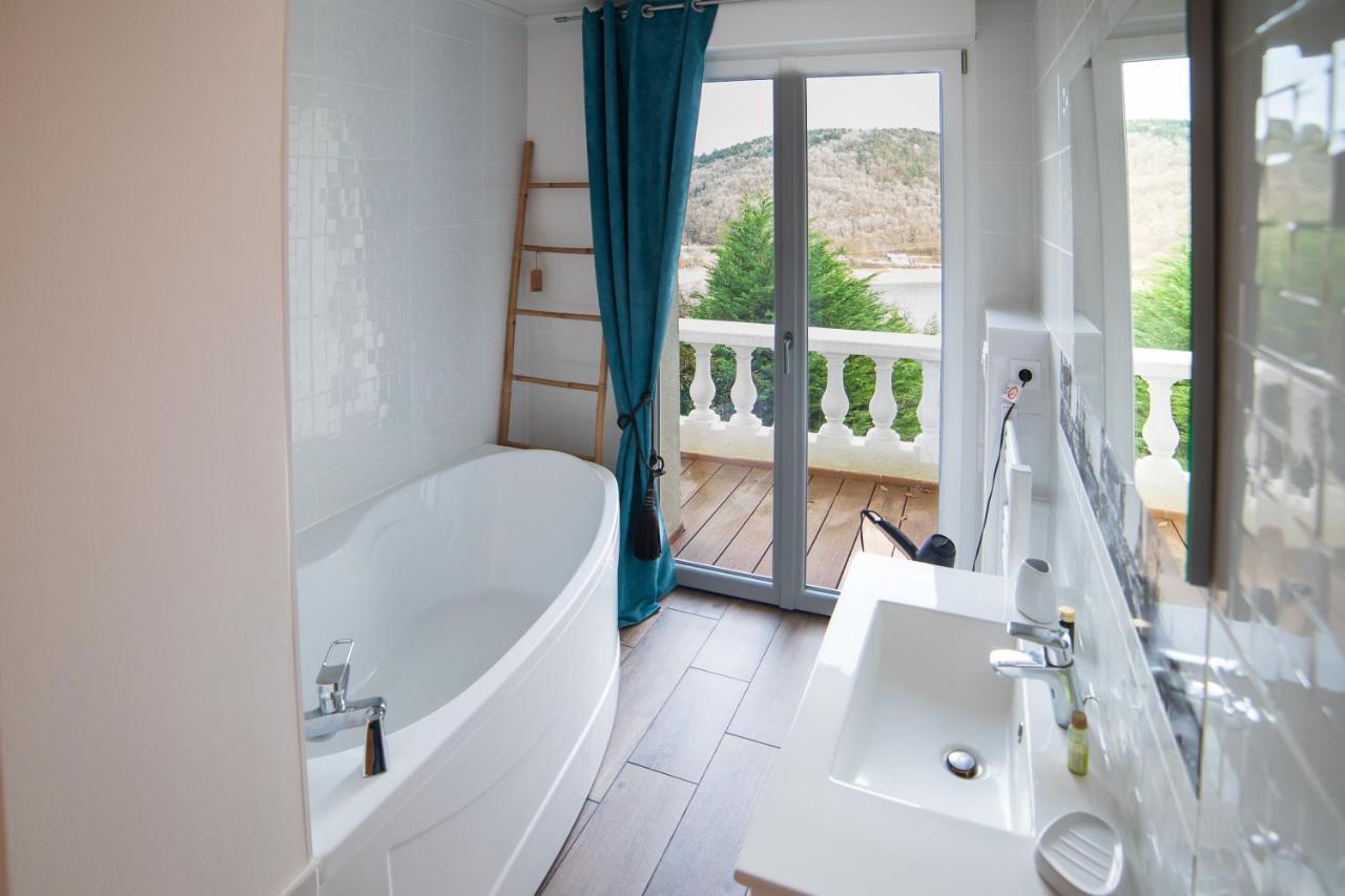 Ma Au Bord De L'eau Guest house